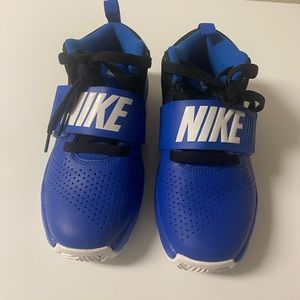 Nike shoes size13.5 youth great condition!!!